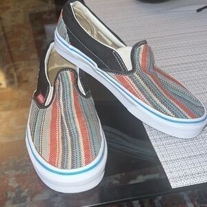 UNISEX Vans slip on striped sneakers Women’s 8.5, Men’s size 5 ..(7-7.5 women)